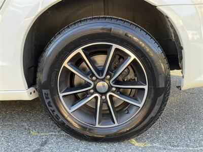 2019 Dodge Grand Caravan SXT   - Photo 12 - Acton, MA 01720