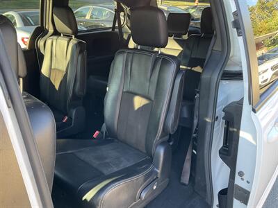 2019 Dodge Grand Caravan SXT   - Photo 13 - Acton, MA 01720