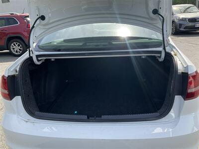 2017 Volkswagen Jetta 1.4T S   - Photo 11 - Acton, MA 01720