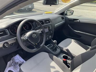 2017 Volkswagen Jetta 1.4T S   - Photo 18 - Acton, MA 01720