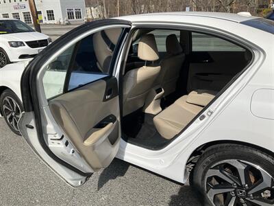 2016 Honda Accord EX-L   - Photo 12 - Acton, MA 01720
