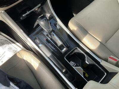 2016 Honda Accord EX-L   - Photo 37 - Acton, MA 01720