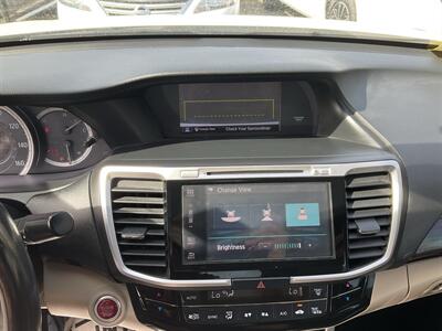 2016 Honda Accord EX-L   - Photo 33 - Acton, MA 01720