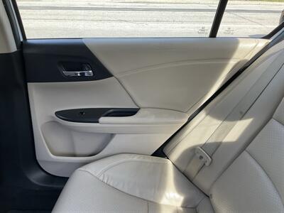 2016 Honda Accord EX-L   - Photo 15 - Acton, MA 01720