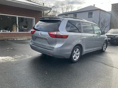 2015 Toyota Sienna LE 8-Passenger   - Photo 5 - Acton, MA 01720