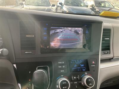 2015 Toyota Sienna LE 8-Passenger   - Photo 21 - Acton, MA 01720