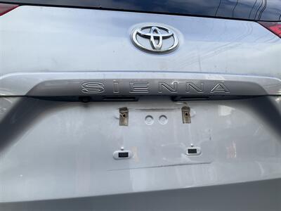 2015 Toyota Sienna LE 8-Passenger   - Photo 10 - Acton, MA 01720