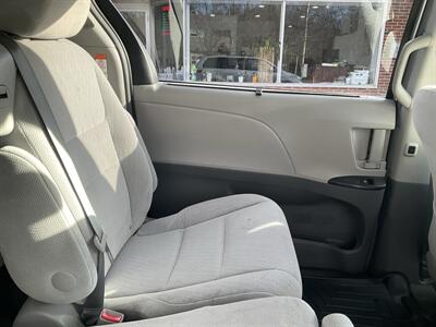 2015 Toyota Sienna LE 8-Passenger   - Photo 14 - Acton, MA 01720