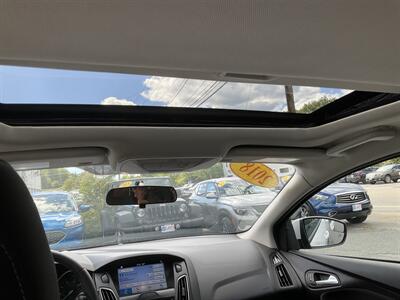 2018 Ford Focus SEL   - Photo 15 - Acton, MA 01720