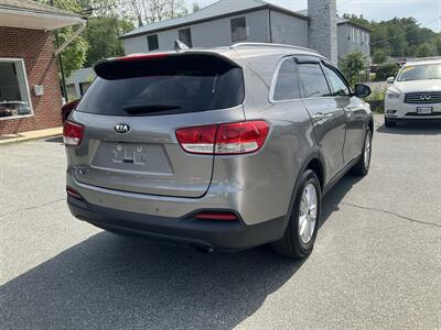 2017 Kia Sorento LX   - Photo 5 - Acton, MA 01720