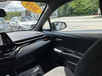 2019 Toyota C-HR LE - Photo 12 - Acton, MA 01720