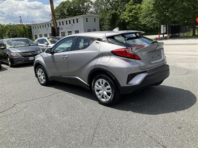 2019 Toyota C-HR LE - Photo 7 - Acton, MA 01720