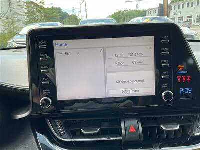 2019 Toyota C-HR LE - Photo 15 - Acton, MA 01720