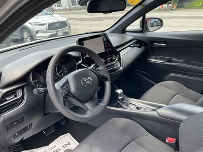 2019 Toyota C-HR LE - Photo 16 - Acton, MA 01720