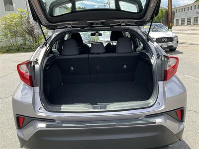 2019 Toyota C-HR LE - Photo 9 - Acton, MA 01720