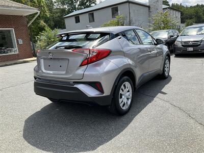 2019 Toyota C-HR LE - Photo 5 - Acton, MA 01720