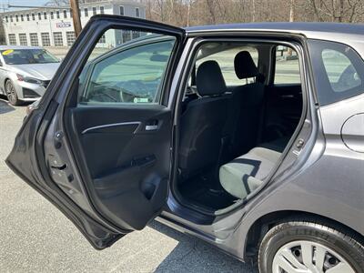 2018 Honda Fit LX   - Photo 14 - Acton, MA 01720