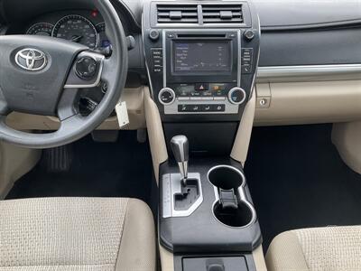 2014 Toyota Camry LE   - Photo 15 - Acton, MA 01720