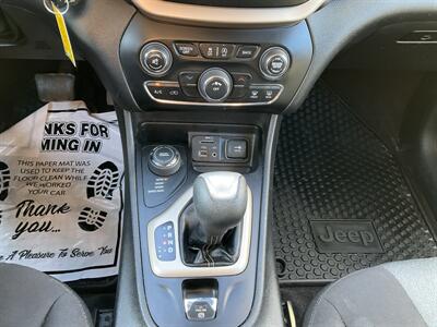 2018 Jeep Cherokee Latitude   - Photo 26 - Acton, MA 01720
