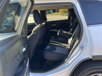 2018 Jeep Cherokee Latitude   - Photo 14 - Acton, MA 01720