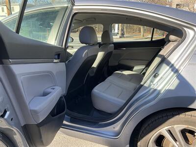 2017 Hyundai ELANTRA Limited   - Photo 12 - Acton, MA 01720