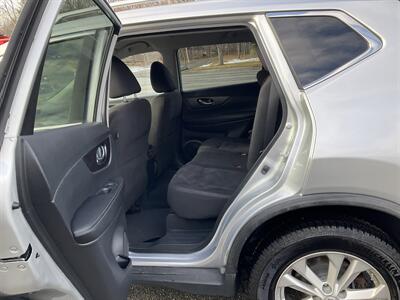 2015 Nissan Rogue SV   - Photo 13 - Acton, MA 01720