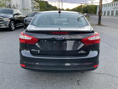 2012 Ford Focus SE   - Photo 6 - Acton, MA 01720