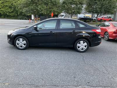2012 Ford Focus SE   - Photo 8 - Acton, MA 01720
