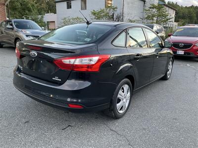2012 Ford Focus SE   - Photo 5 - Acton, MA 01720