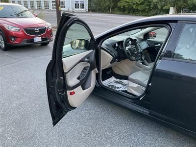 2012 Ford Focus SE   - Photo 19 - Acton, MA 01720