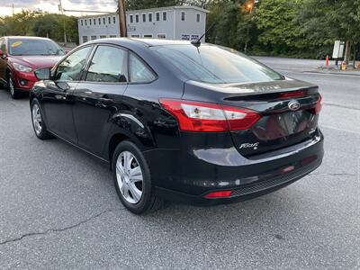 2012 Ford Focus SE   - Photo 7 - Acton, MA 01720