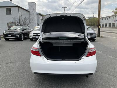 2015 Toyota Camry LE   - Photo 11 - Acton, MA 01720