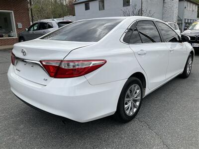 2015 Toyota Camry LE   - Photo 5 - Acton, MA 01720