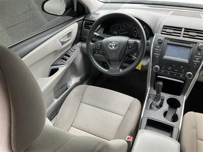 2015 Toyota Camry LE   - Photo 17 - Acton, MA 01720