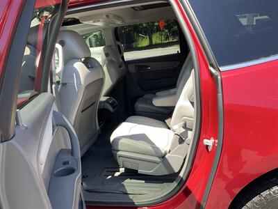 2014 Chevrolet Traverse LT - Photo 14 - Acton, MA 01720