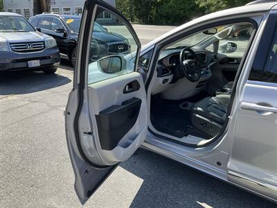2017 Chrysler Pacifica Touring-L - Photo 20 - Acton, MA 01720