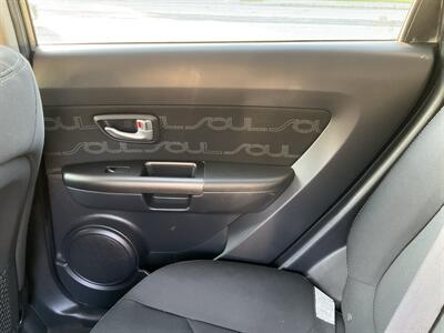 2013 Kia Soul + - Photo 15 - Acton, MA 01720