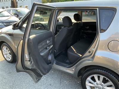 2013 Kia Soul + - Photo 13 - Acton, MA 01720