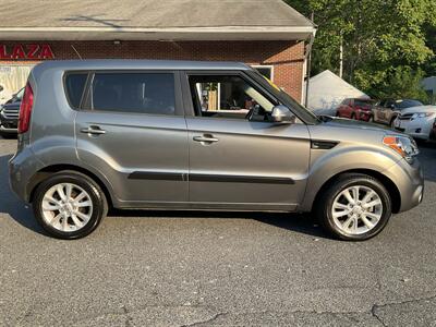 2013 Kia Soul + - Photo 4 - Acton, MA 01720