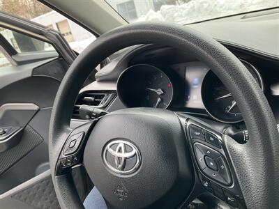 2021 Toyota C-HR LE - Photo 18 - Acton, MA 01720