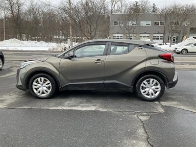 2021 Toyota C-HR LE - Photo 8 - Acton, MA 01720