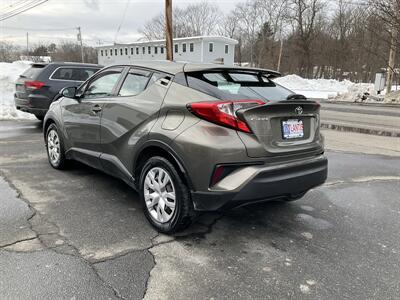 2021 Toyota C-HR LE - Photo 7 - Acton, MA 01720