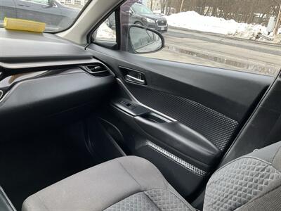 2021 Toyota C-HR LE - Photo 16 - Acton, MA 01720