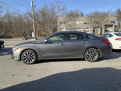 2017 Nissan Altima 2.5 SV - Photo 8 - Acton, MA 01720