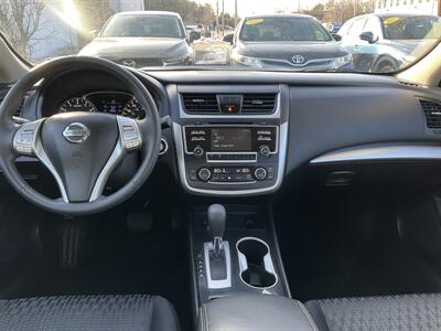 2017 Nissan Altima 2.5 SV - Photo 17 - Acton, MA 01720