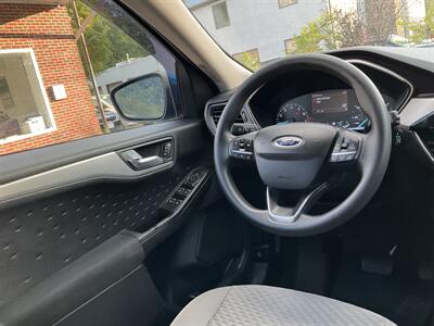 2020 Ford Escape SE   - Photo 15 - Acton, MA 01720