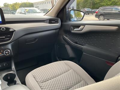 2020 Ford Escape SE   - Photo 14 - Acton, MA 01720