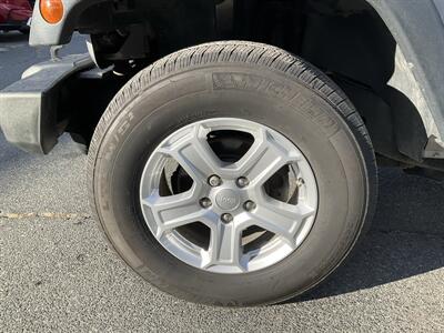 2015 Jeep Wrangler Sport   - Photo 9 - Acton, MA 01720