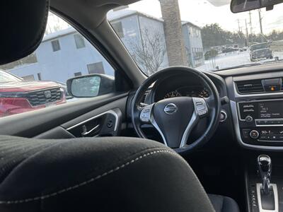 2018 Nissan Altima 2.5 SV - Photo 15 - Acton, MA 01720