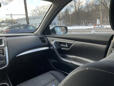 2018 Nissan Altima 2.5 SV - Photo 14 - Acton, MA 01720